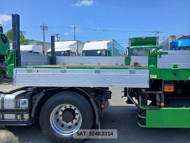 Nissan QUON 2017-03 8355442-11