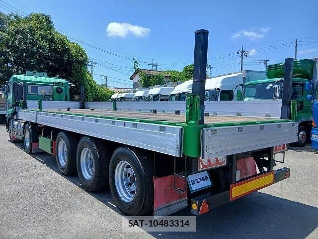 Nissan QUON 2017-03 8355442-12