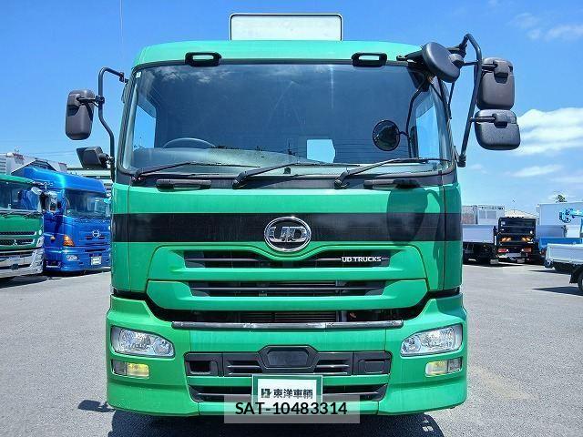 Nissan QUON 2017-03 8355442-1