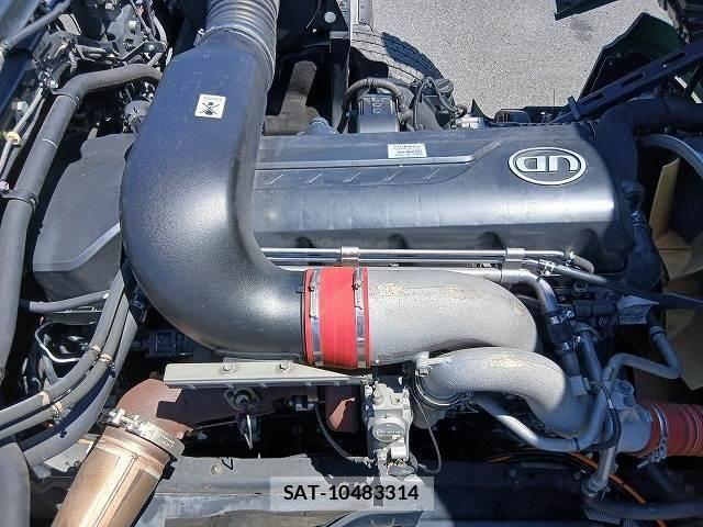 Nissan QUON 2017-03 8355442-20
