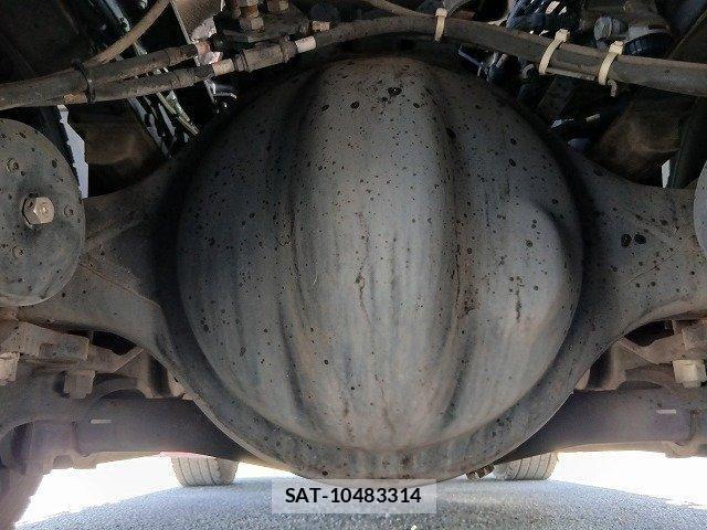 Nissan QUON 2017-03 8355442-23