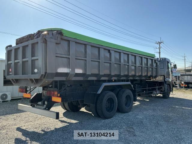 Nissan QUON 2010-05 8355440-8