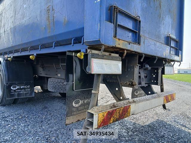 Nissan QUON 2020-08 8355439-14