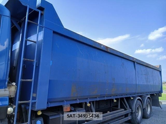 Nissan QUON 2020-08 8355439-17
