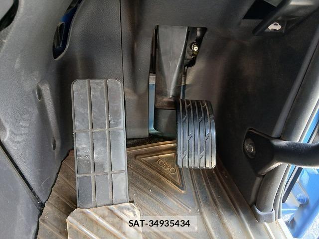 Nissan QUON 2020-08 8355439-29