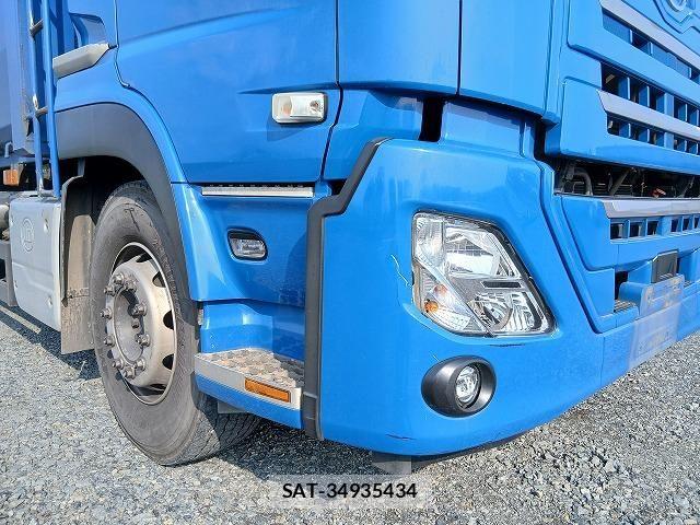 Nissan QUON 2020-08 8355439-8