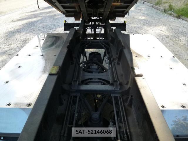 Nissan QUON 2020-03 8368257-22
