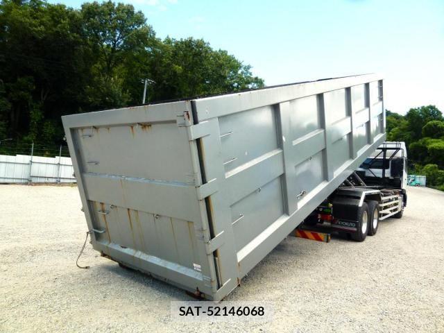 Nissan QUON 2020-03 8368257-25