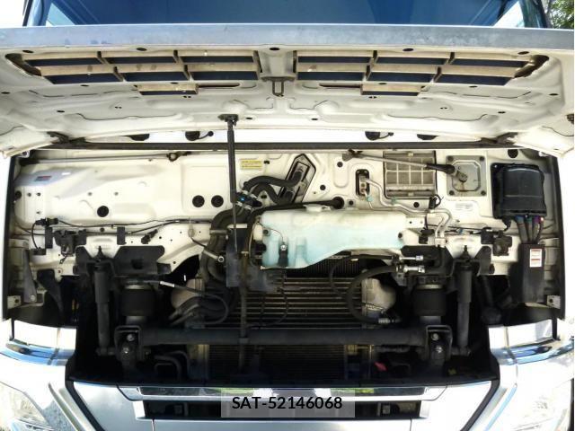 Nissan QUON 2020-03 8368257-7