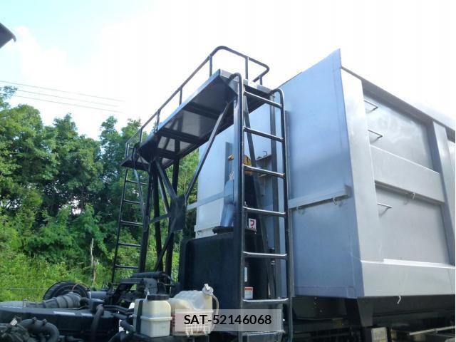 Nissan QUON 2020-03 8368257-8