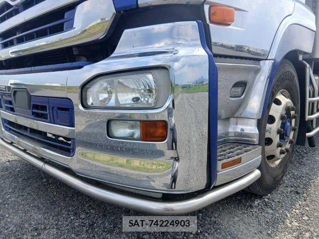 Nissan QUON 2016-01 8414598-25