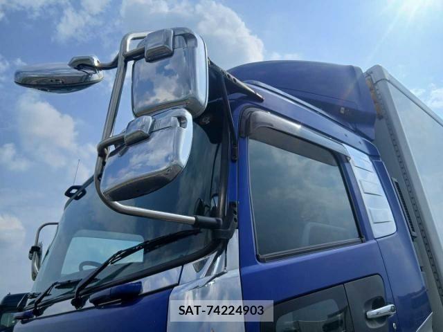 Nissan QUON 2016-01 8414598-26