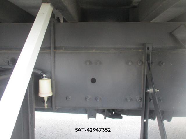 Nissan QUON 2019-07 8414599-19
