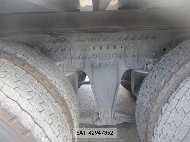 Nissan QUON 2019-07 8414599-22