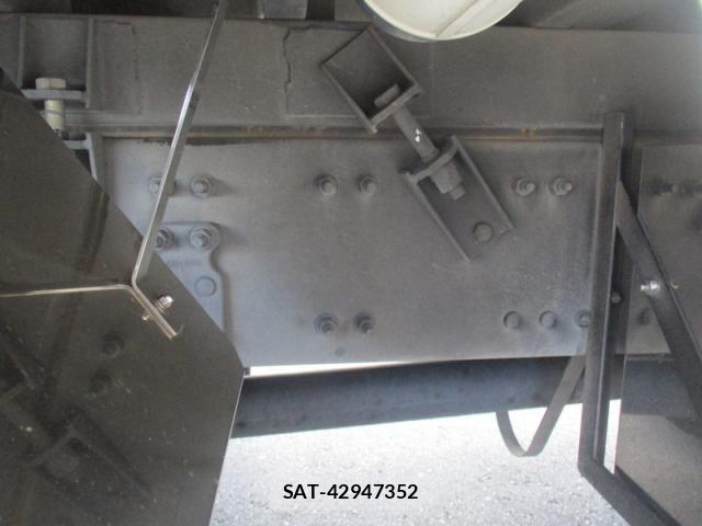 Nissan QUON 2019-07 8414599-27