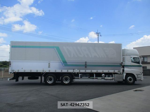 Nissan QUON 2019-07 8414599-2