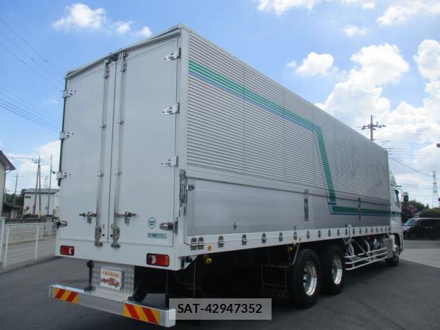 Nissan QUON 2019-07 8414599-7