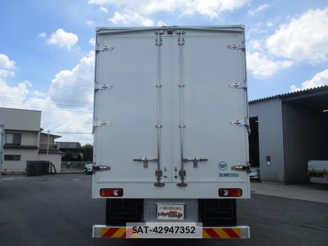 Nissan QUON 2019-07 8414599-8
