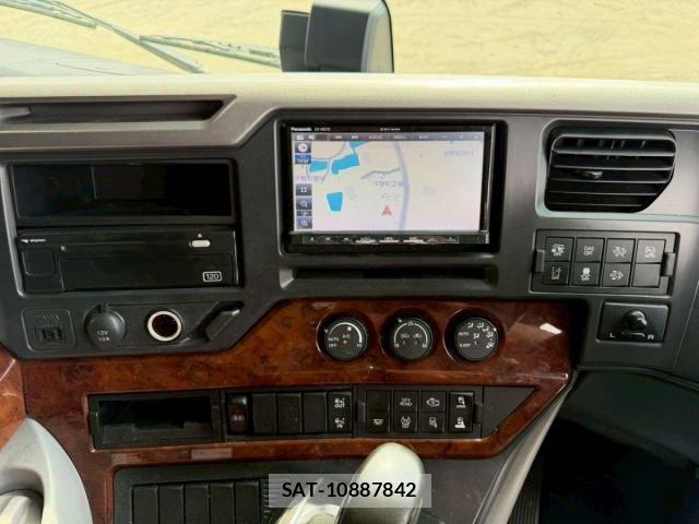 Nissan QUON 2022-01 8414595-22