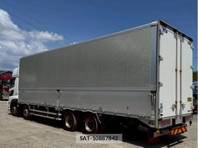 Nissan QUON 2022-01 8414595-4