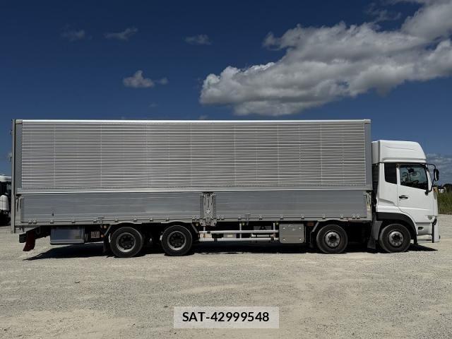 Nissan QUON 2021-01 8414594-13