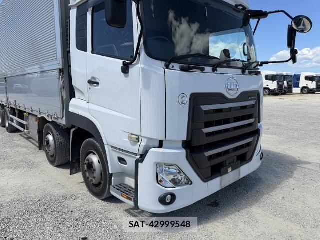 Nissan QUON 2021-01 8414594-16
