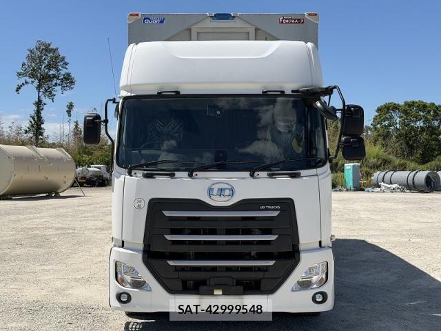 Nissan QUON 2021-01 8414594-2