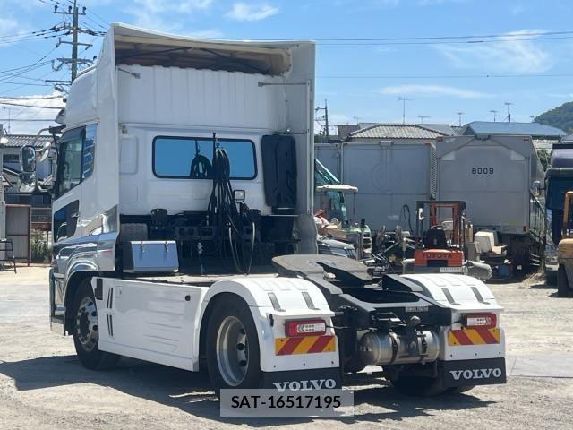 Nissan QUON 2024-01 8414591-9