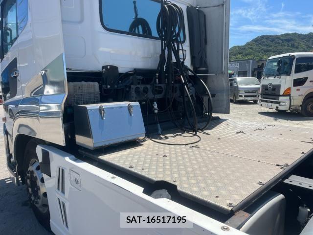 Nissan QUON 2024-01 8414591-25