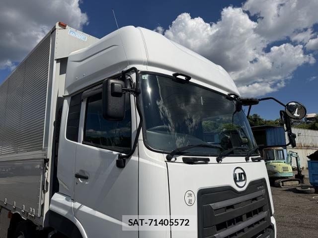 Nissan QUON 2021-01 8485973-19