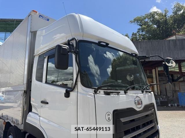 Nissan QUON 2021-01 8485969-19
