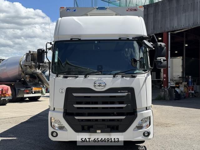 Nissan QUON 2021-01 8485969-2