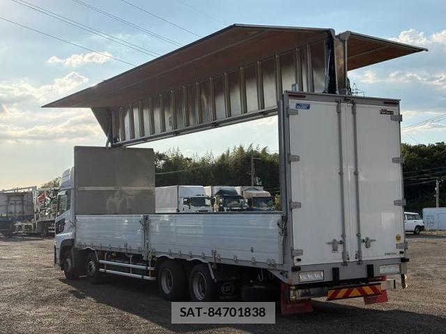 Nissan QUON 2021-01 8485972-13