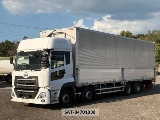 Nissan QUON 2021-01 8485972-1