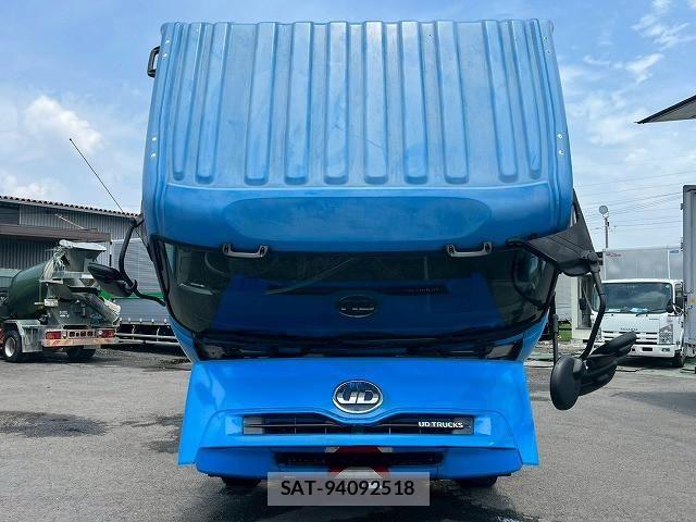 Nissan QUON 2016-11 8485976-3
