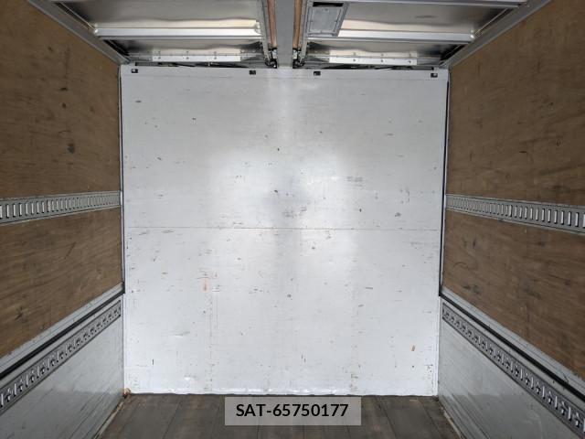 Nissan QUON 2019-03 8526801-20