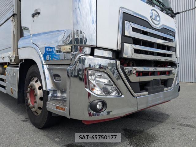 Nissan QUON 2019-03 8526801-22