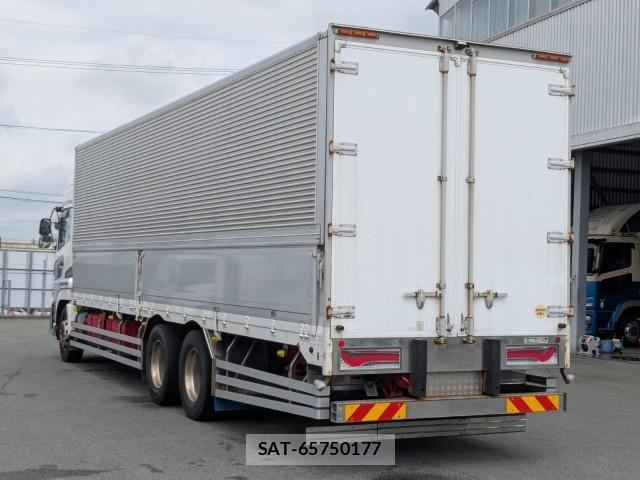 Nissan QUON 2019-03 8526801-2