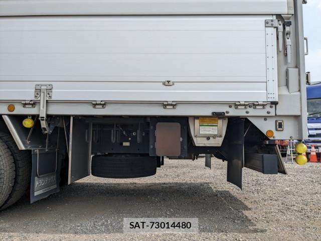 Nissan QUON 2019-07 8526797-18