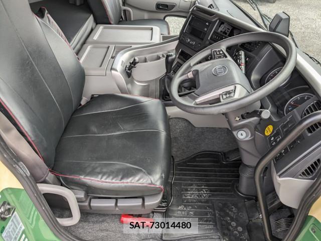 Nissan QUON 2019-07 8526797-22