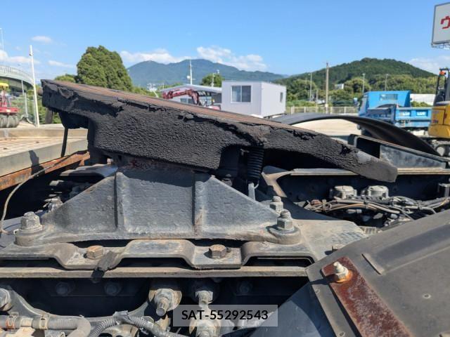 Nissan QUON 2016-02 8526803-14
