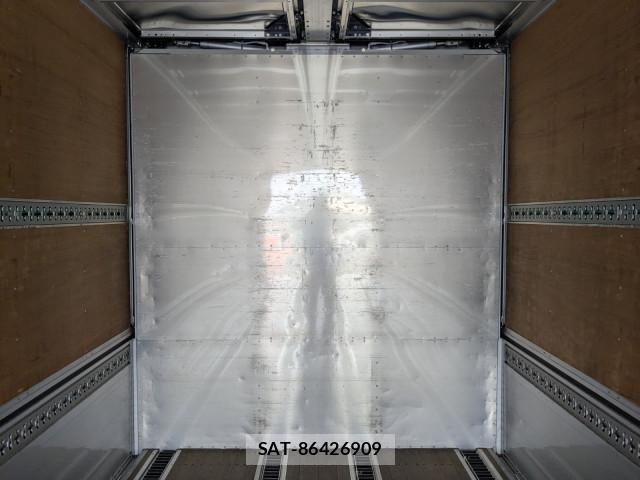 Nissan QUON 2020-03 8526795-14