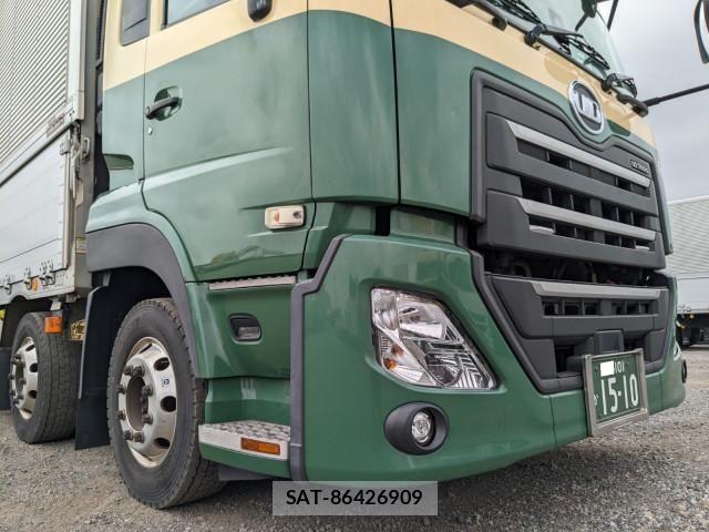 Nissan QUON 2020-03 8526795-21