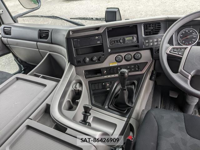 Nissan QUON 2020-03 8526795-26