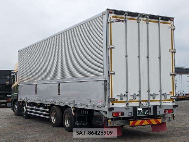 Nissan QUON 2020-03 8526795-2