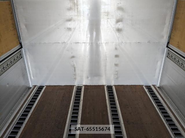 Nissan QUON 2019-07 8526796-12