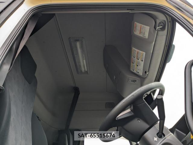 Nissan QUON 2019-07 8526796-24