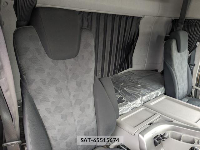 Nissan QUON 2019-07 8526796-25