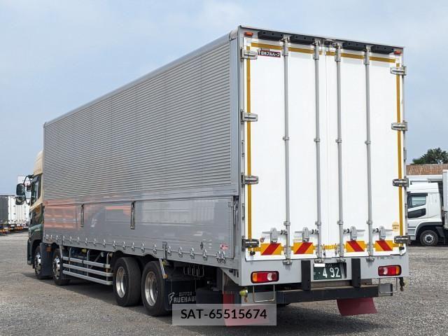 Nissan QUON 2019-07 8526796-2