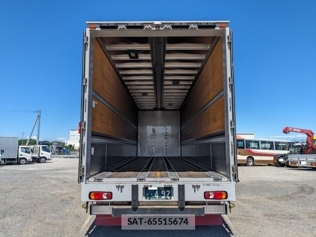 Nissan QUON 2019-07 8526796-7